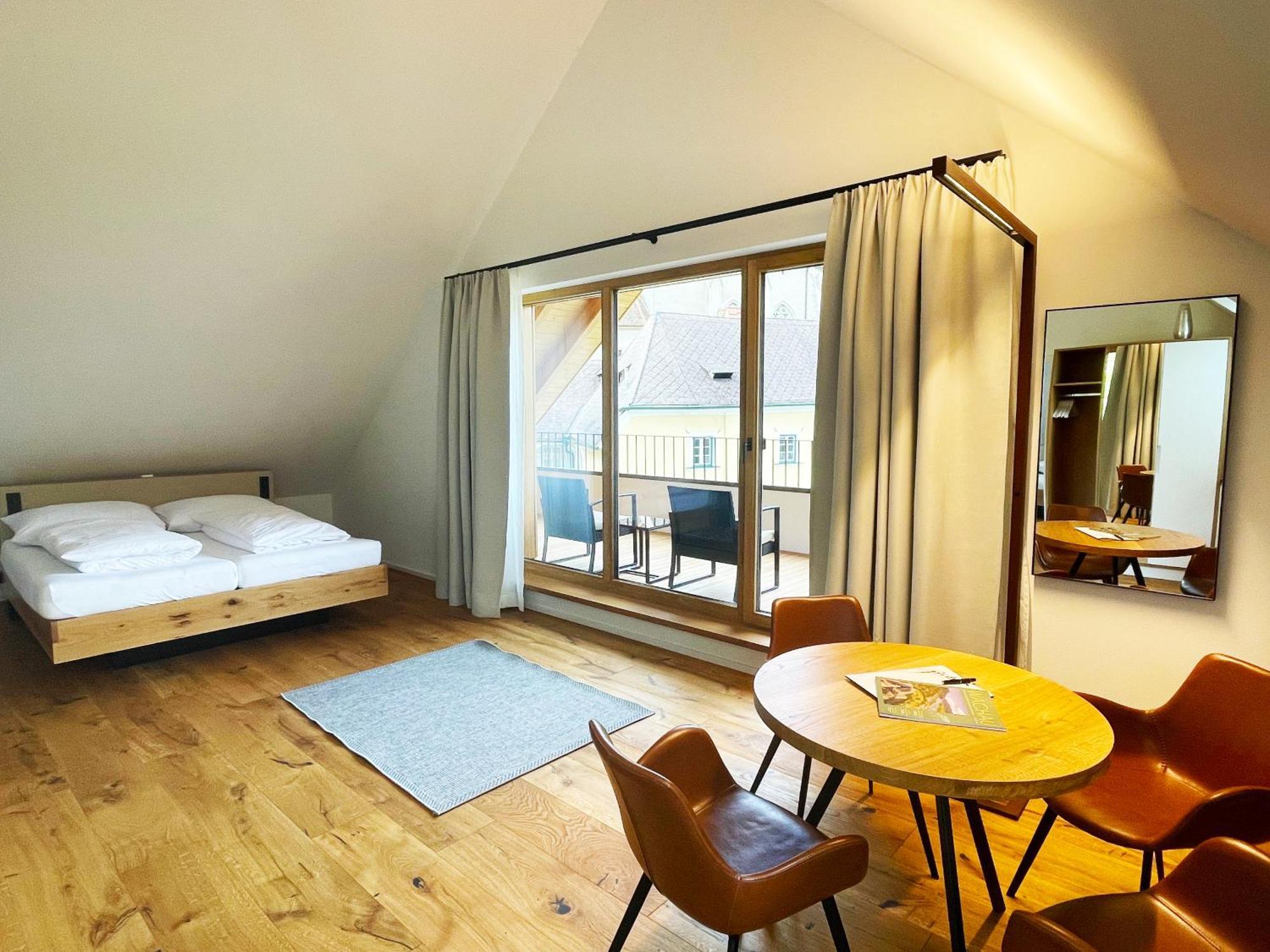 Weingut Fj Gritsch Mauritiushof Apartments Spitz an der Donau Room photo